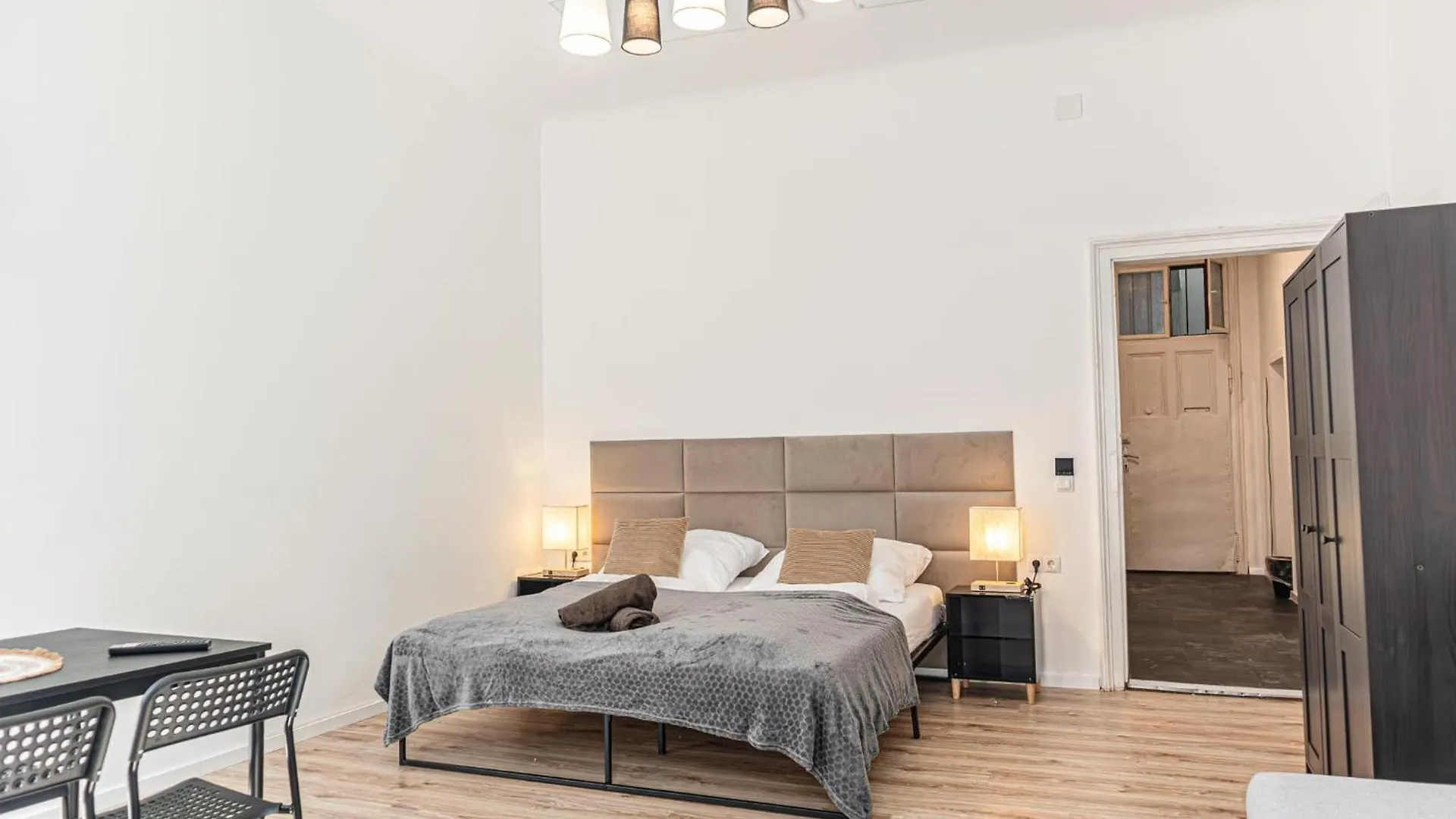 Past Meets Present - 1Br Apt Near Westbahnhof Vienna Apartment