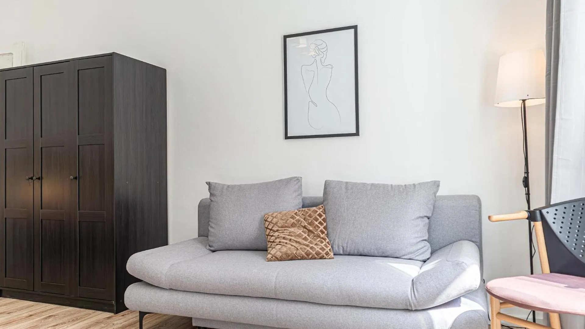 Apartment Past Meets Present - 1Br Apt Near Westbahnhof Vienna